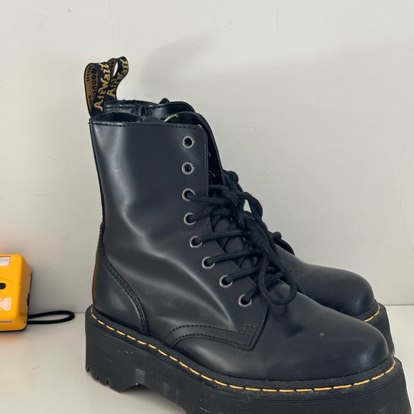 Dr. Martens platform black boots- Jadon - Picture 4 of 5